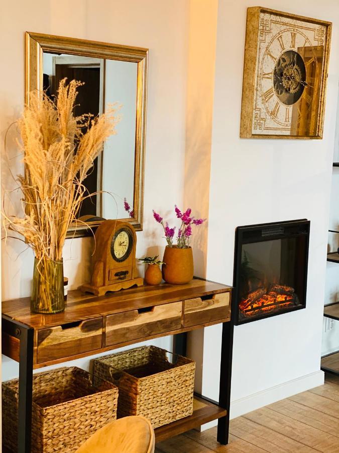 Sarah Home Hunedoara Eksteriør bilde