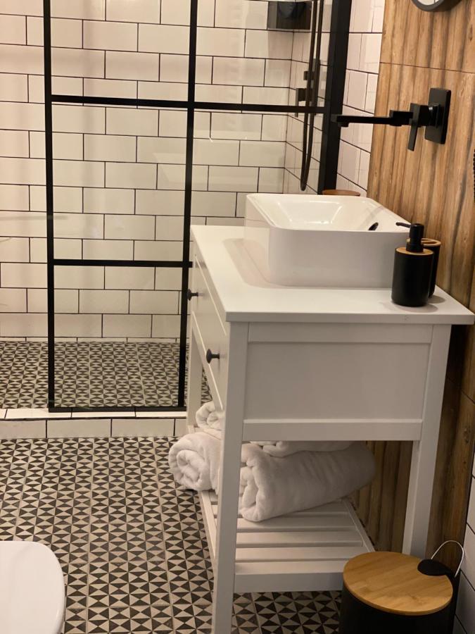 Sarah Home Hunedoara Eksteriør bilde