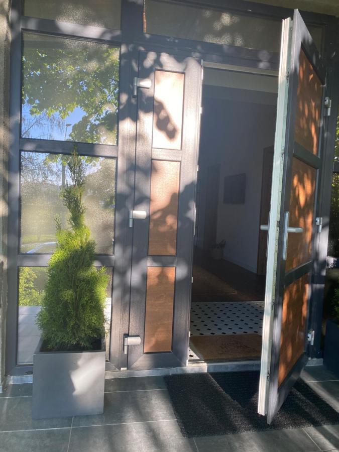 Sarah Home Hunedoara Eksteriør bilde